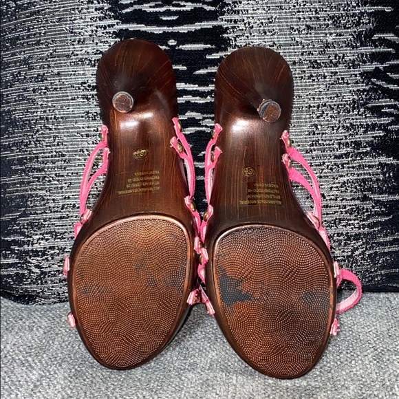 Pink heels - Picture 3 of 4